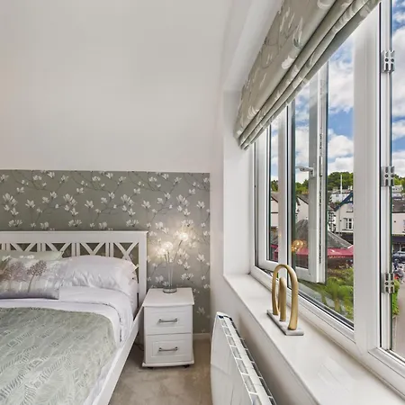 2-bed Apartment- Free Private Parking * Bowness-on-Windermere