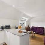 2-bed Sleeps 4 With Parking 보우네스온윈더미어